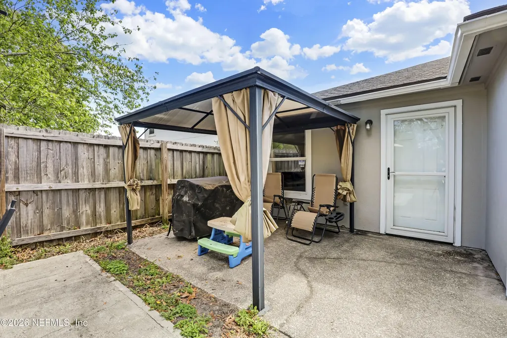 11187 Mikris Drive N Jacksonville FL 32225