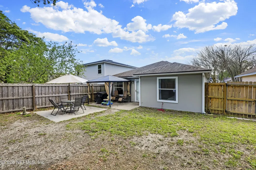 11187 Mikris Drive N Jacksonville FL 32225