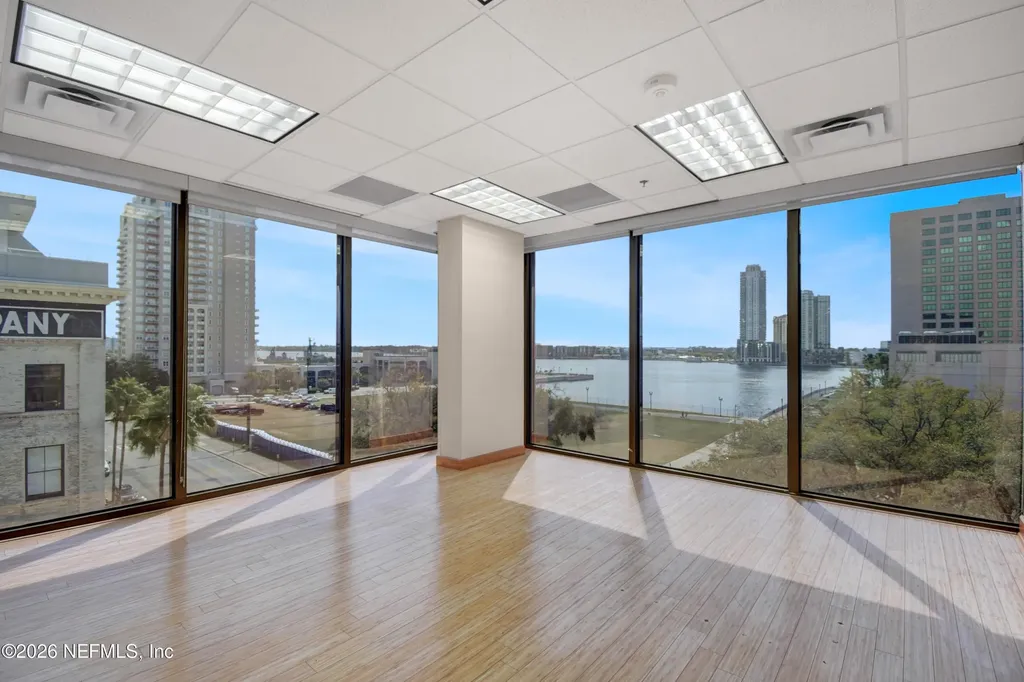 233 E Bay Street Jacksonville FL 32202