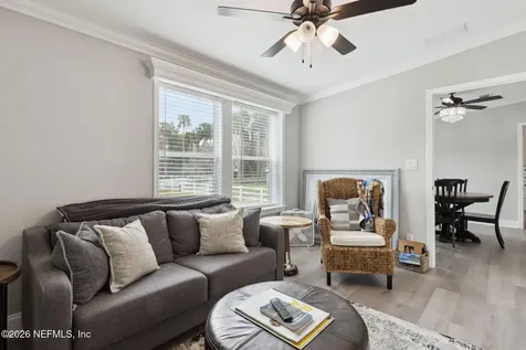 208 Lake George Point Drive Georgetown FL 32139