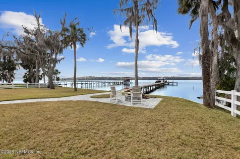 208 Lake George Point Drive Georgetown FL 32139