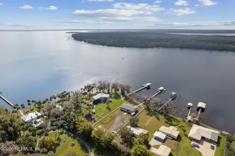 208 Lake George Point Drive Georgetown FL 32139