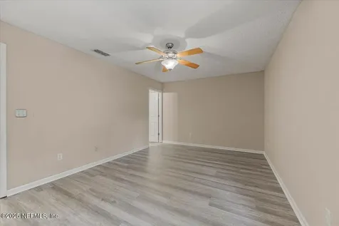 4527 Clairmont Road Jacksonville FL 32207