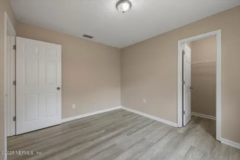4527 Clairmont Road Jacksonville FL 32207