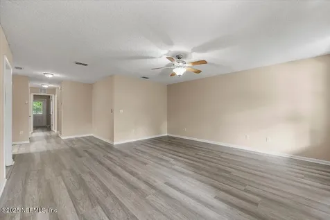 4527 Clairmont Road Jacksonville FL 32207
