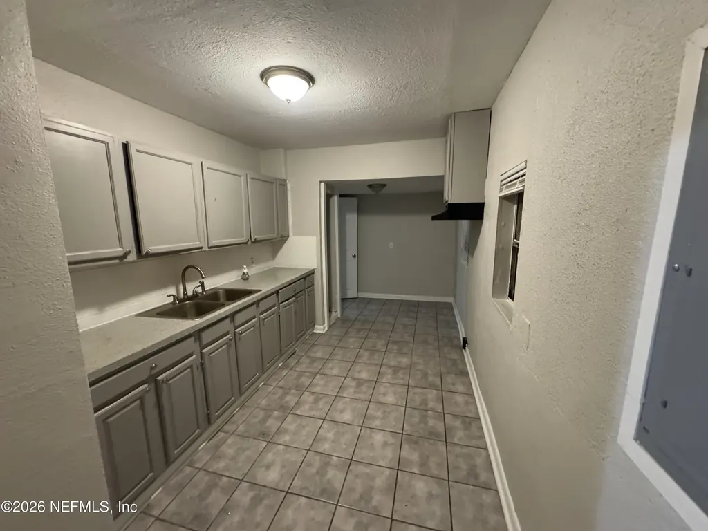 3325 Columbus Avenue Jacksonville FL 32254