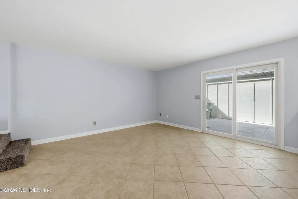 8153 Sutton Place N Jacksonville FL 32217