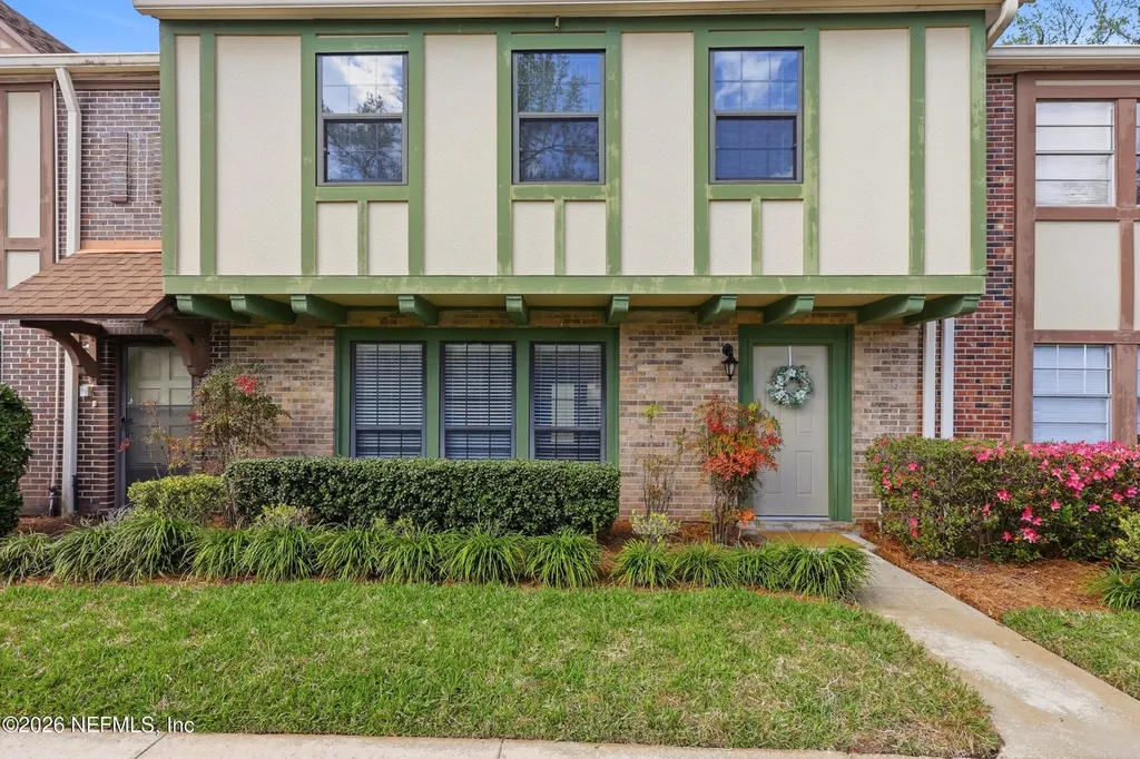 8153 Sutton Place N Jacksonville FL 32217