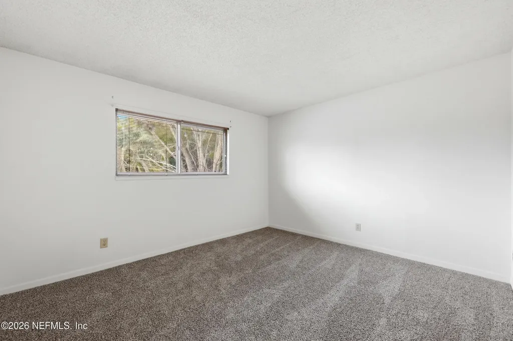 8153 Sutton Place N Jacksonville FL 32217