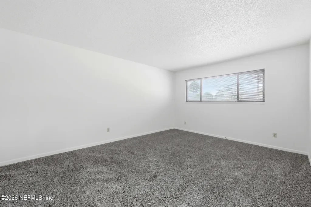 8153 Sutton Place N Jacksonville FL 32217