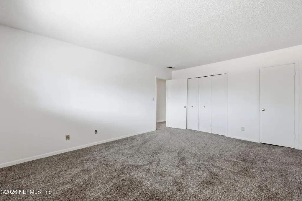 8153 Sutton Place N Jacksonville FL 32217