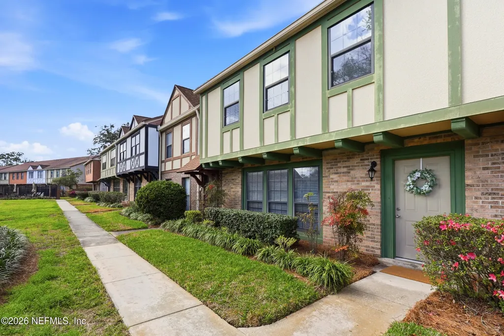 8153 Sutton Place N Jacksonville FL 32217