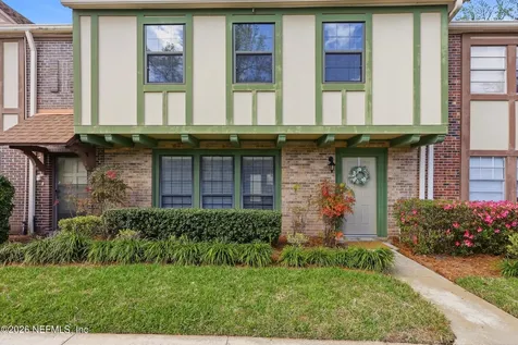 8153 Sutton Place N Jacksonville FL 32217