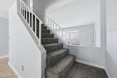 8153 Sutton Place N Jacksonville FL 32217