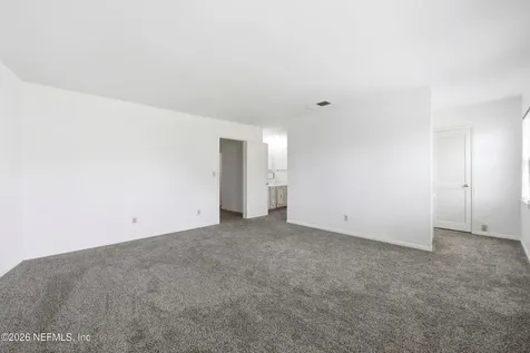 8153 Sutton Place N Jacksonville FL 32217