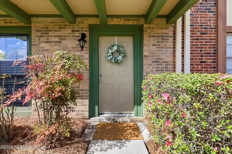 8153 Sutton Place N Jacksonville FL 32217