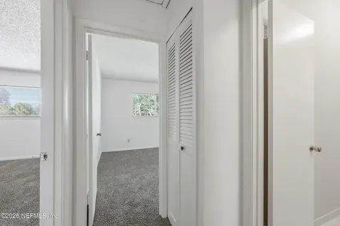 8153 Sutton Place N Jacksonville FL 32217