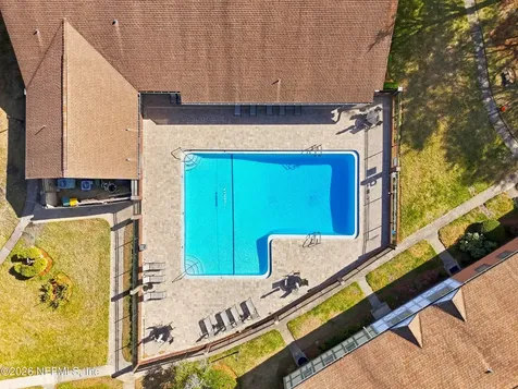 8153 Sutton Place N Jacksonville FL 32217