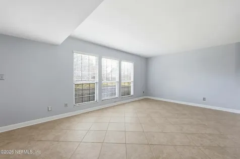 8153 Sutton Place N Jacksonville FL 32217