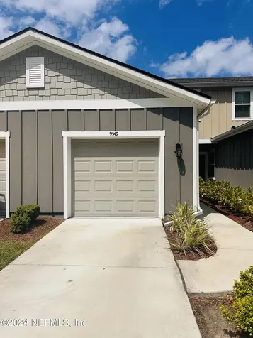 9549 Star Drive Jacksonville FL 32256