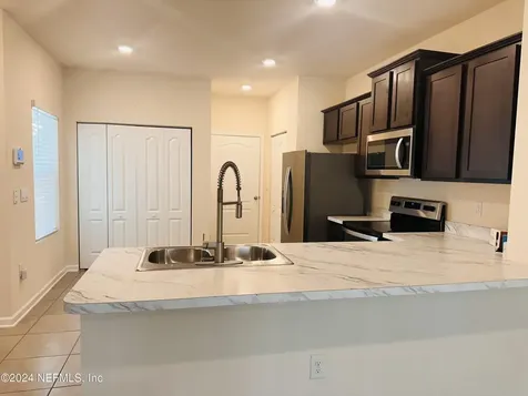 9549 Star Drive Jacksonville FL 32256
