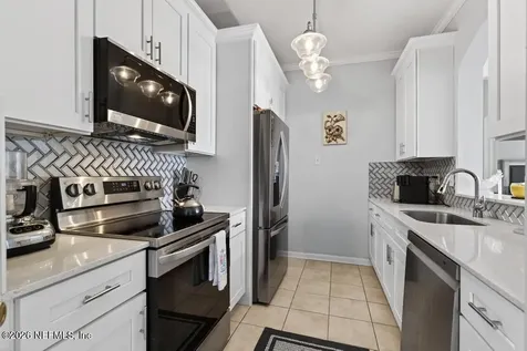7990 Baymeadows Road E Jacksonville FL 32256