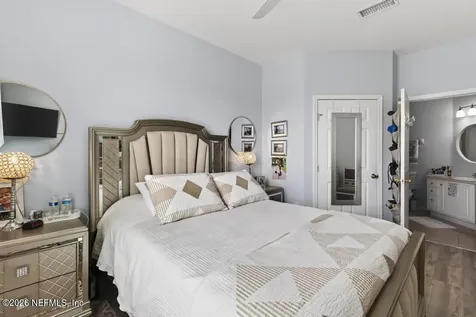 7990 Baymeadows Road E Jacksonville FL 32256