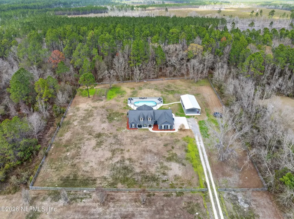 3169 NW 251st Street Lawtey FL 32058