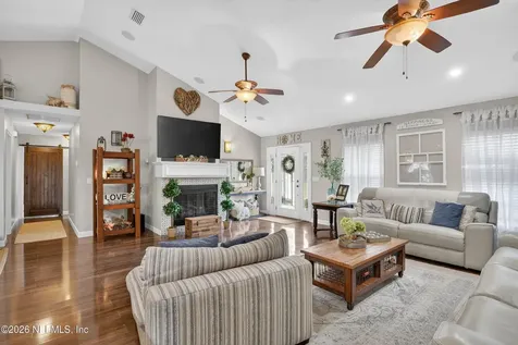 3169 NW 251st Street Lawtey FL 32058