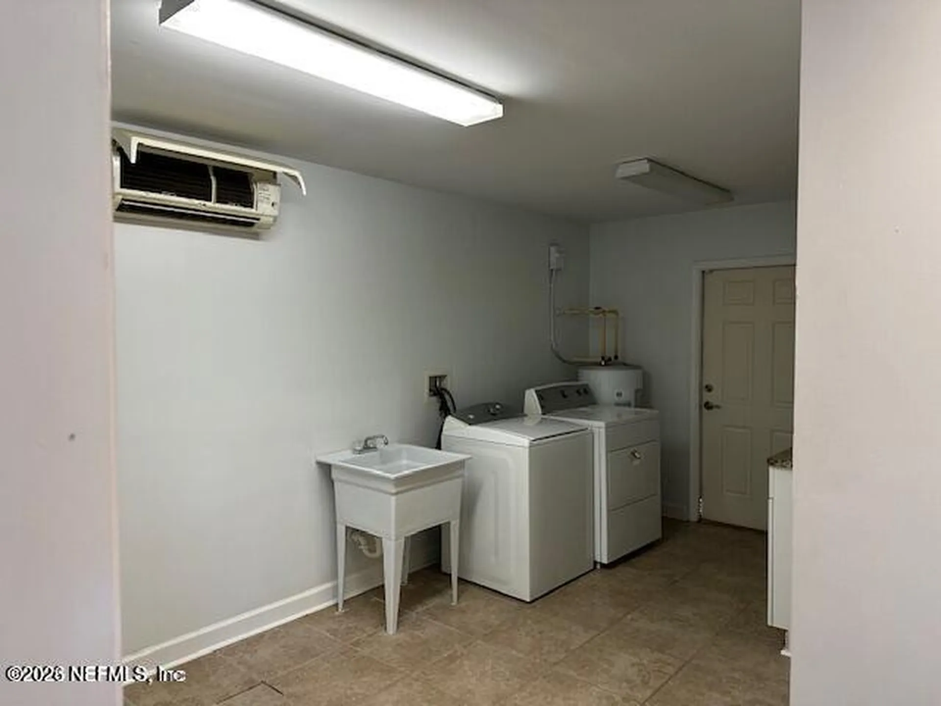 1012 N 6th Avenue Jacksonville Beach FL 32250