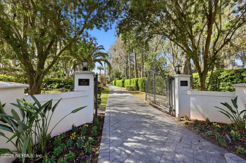 87 Roscoe Boulevard N Ponte Vedra Beach FL 32082