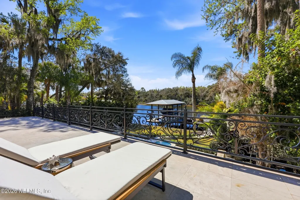 87 Roscoe Boulevard N Ponte Vedra Beach FL 32082