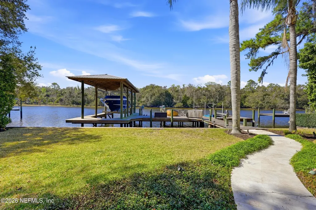 87 Roscoe Boulevard N Ponte Vedra Beach FL 32082