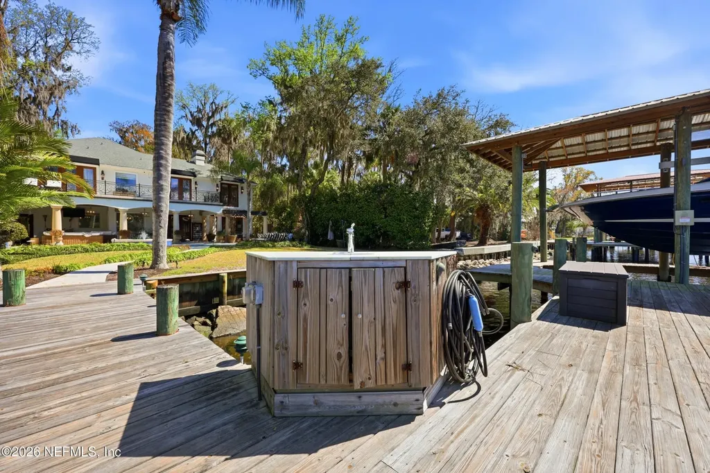 87 Roscoe Boulevard N Ponte Vedra Beach FL 32082