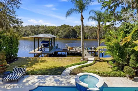 87 Roscoe Boulevard N Ponte Vedra Beach FL 32082