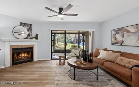7701 Baymeadows Circle W Jacksonville FL 32256