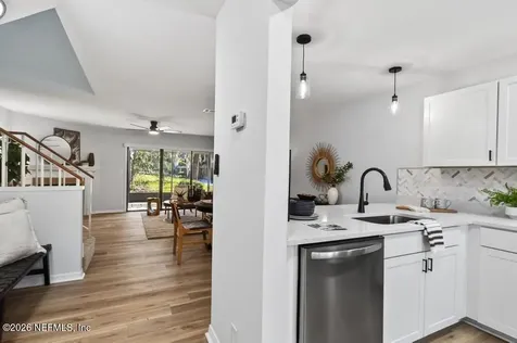 7701 Baymeadows Circle W Jacksonville FL 32256