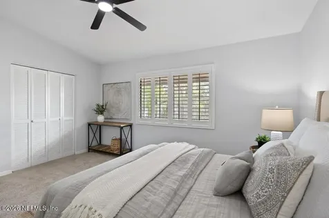 7701 Baymeadows Circle W Jacksonville FL 32256