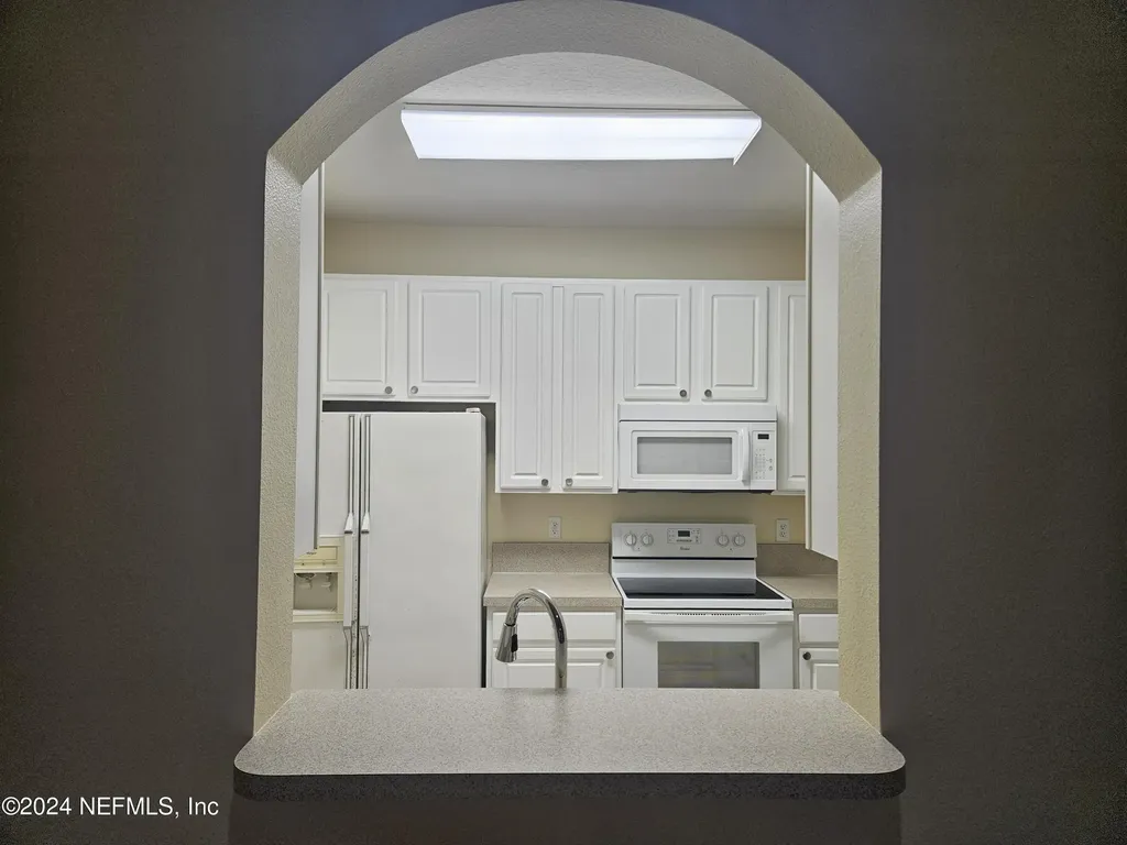 7801 Point Meadows Drive Jacksonville FL 32256