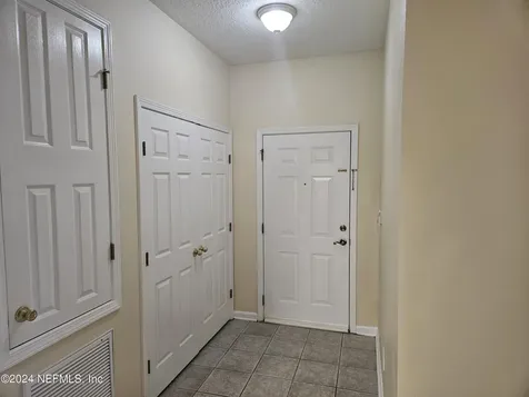 7801 Point Meadows Drive Jacksonville FL 32256
