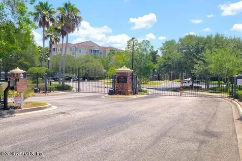7801 Point Meadows Drive Jacksonville FL 32256