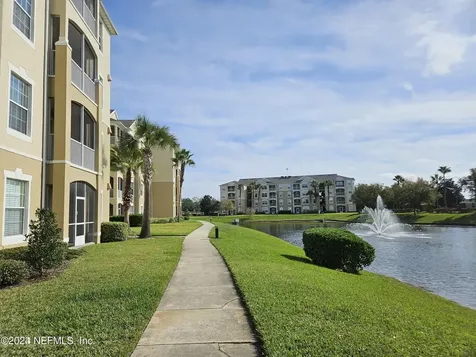 7801 Point Meadows Drive Jacksonville FL 32256