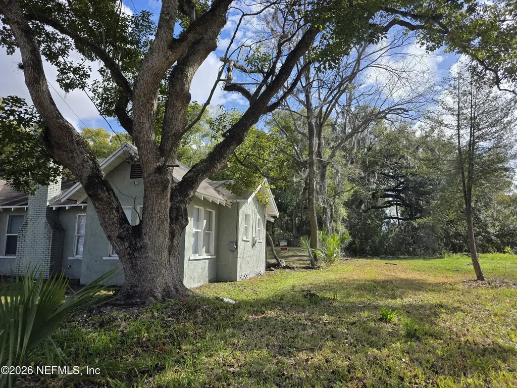 223 Lane Avenue S Jacksonville FL 32254