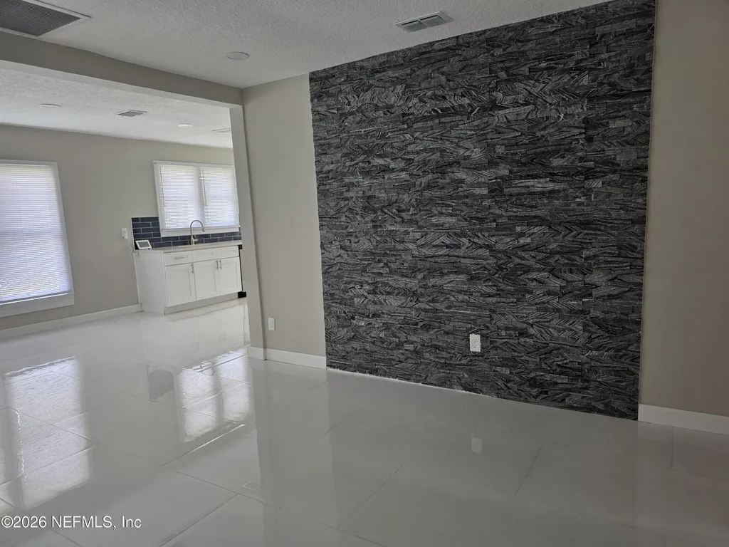 223 Lane Avenue S Jacksonville FL 32254
