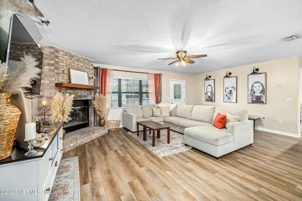 1791 Oak Grove Drive S Green Cove Springs FL 32043