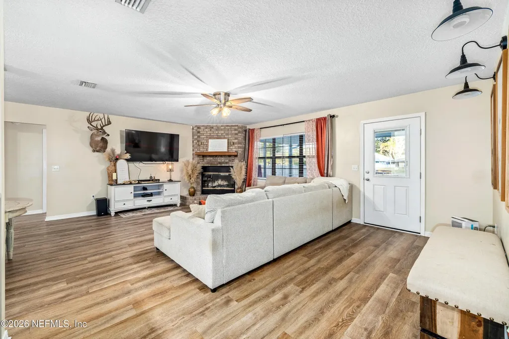 1791 Oak Grove Drive S Green Cove Springs FL 32043