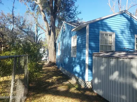 2332 Westbrook Circle S Jacksonville FL 32209
