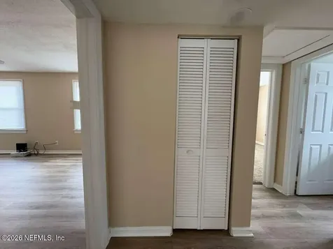 527 E 58th Street Jacksonville FL 32208