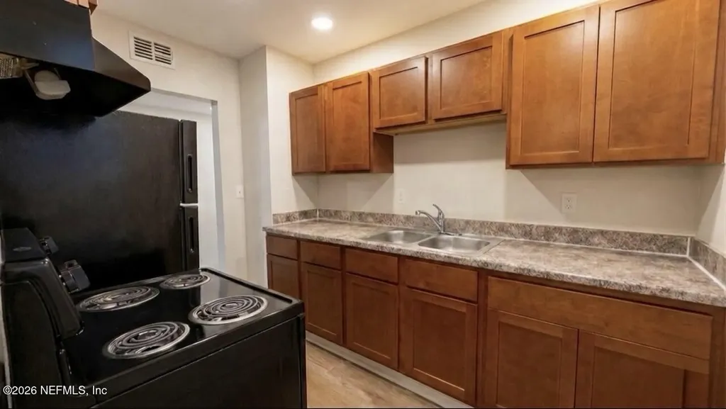 13828 Woodland Drive Jacksonville FL 32218
