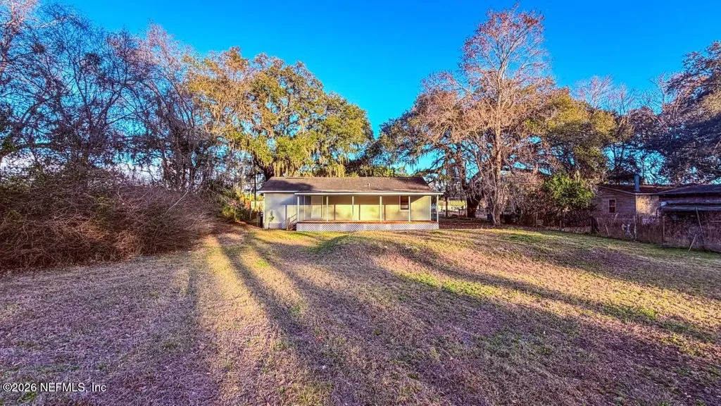 13828 Woodland Drive Jacksonville FL 32218